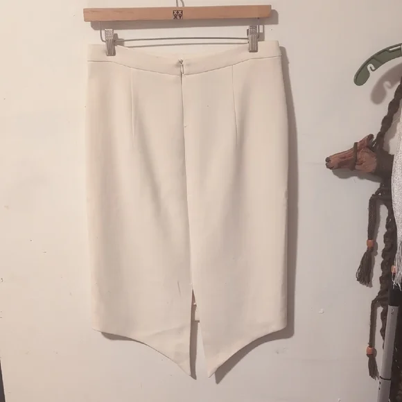 White Zara Knee Length Pencil Skirt With Tails Size 10 - Picture 3 of 7